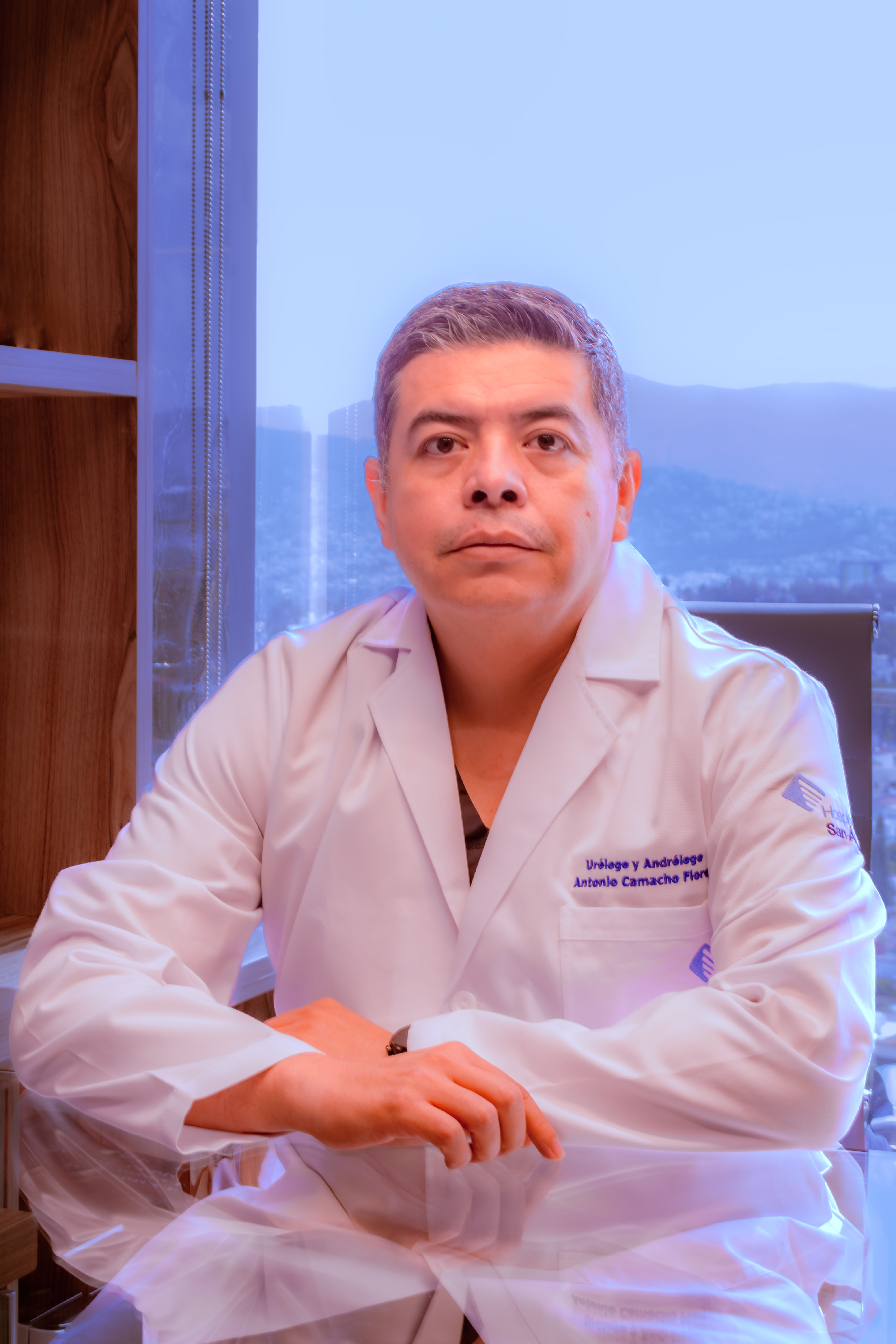 Dr. Antonio Camacho Flores